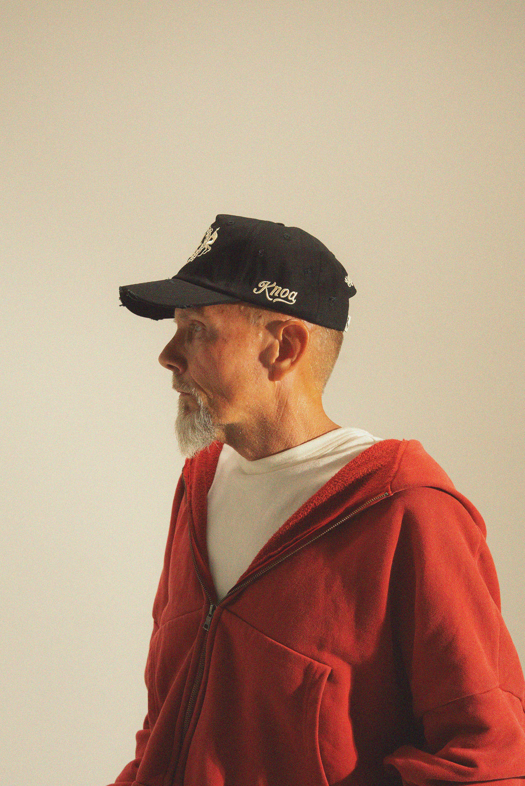 THE CREST CAP